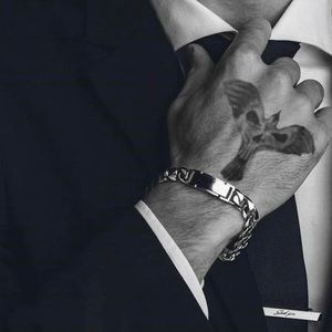 Meet your Posher, Cesar